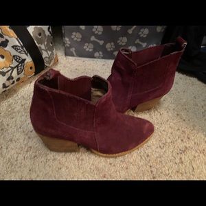 Heeled booties